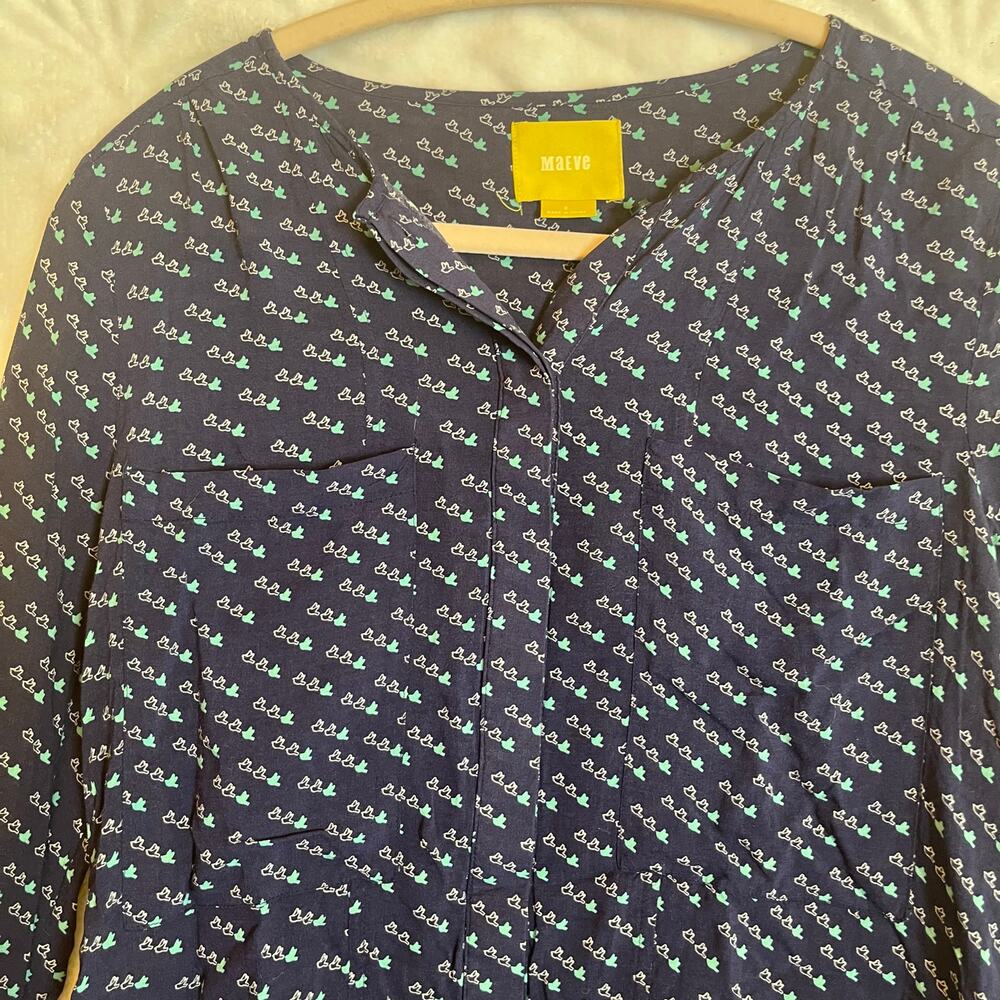 MAEVE (Anthropologie) navy button up blouse with small bird design